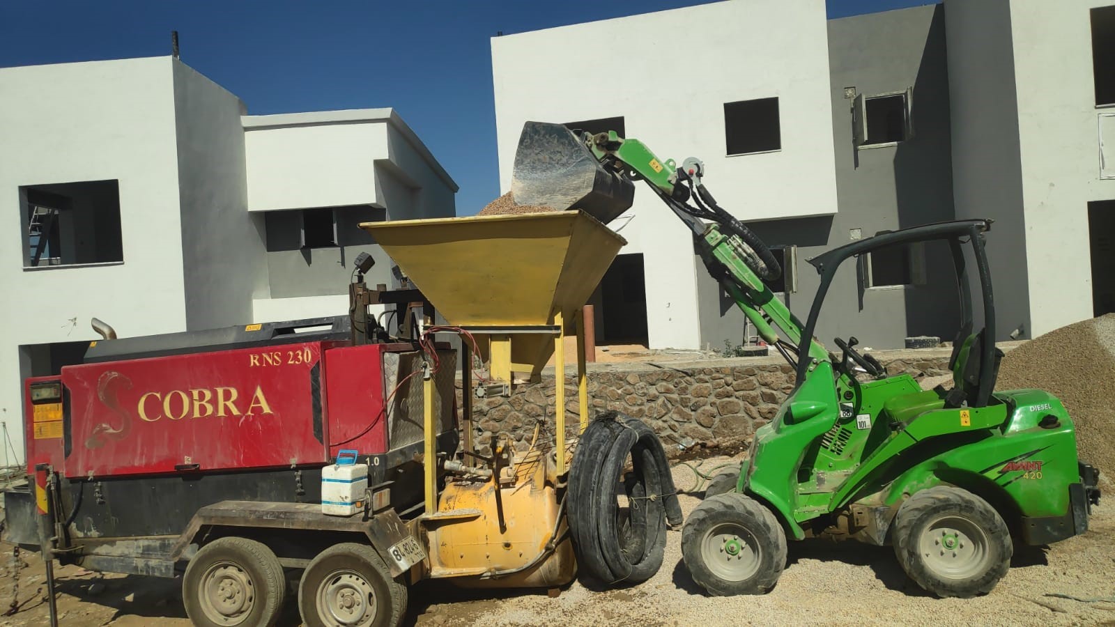 אודות משאבות חול וסומסום נאעורה